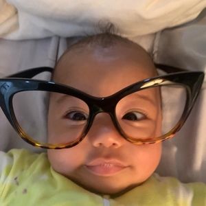 Meet your Posher, Marcia